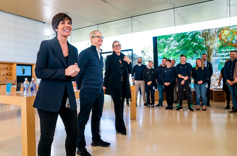 Apple Unites Retail and People